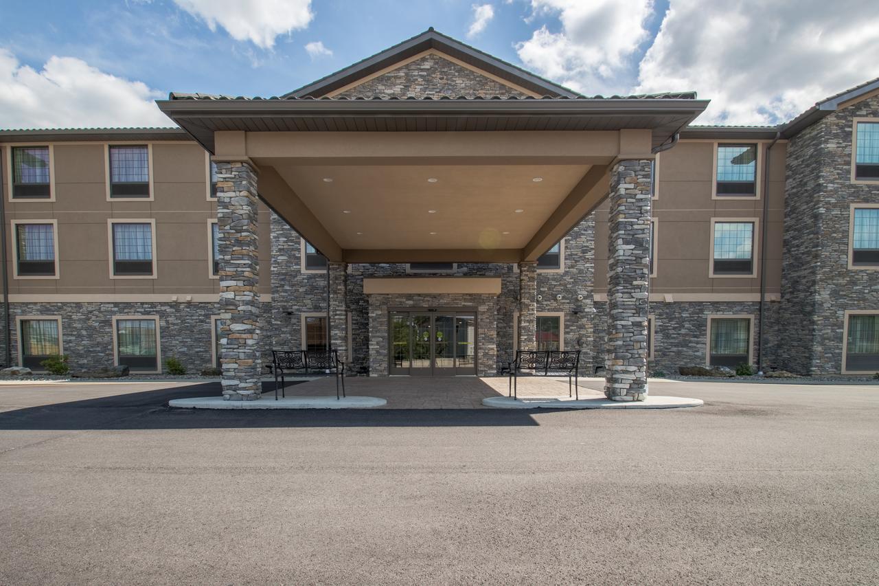 Cobblestone & - St Marys Hotel St. Marys